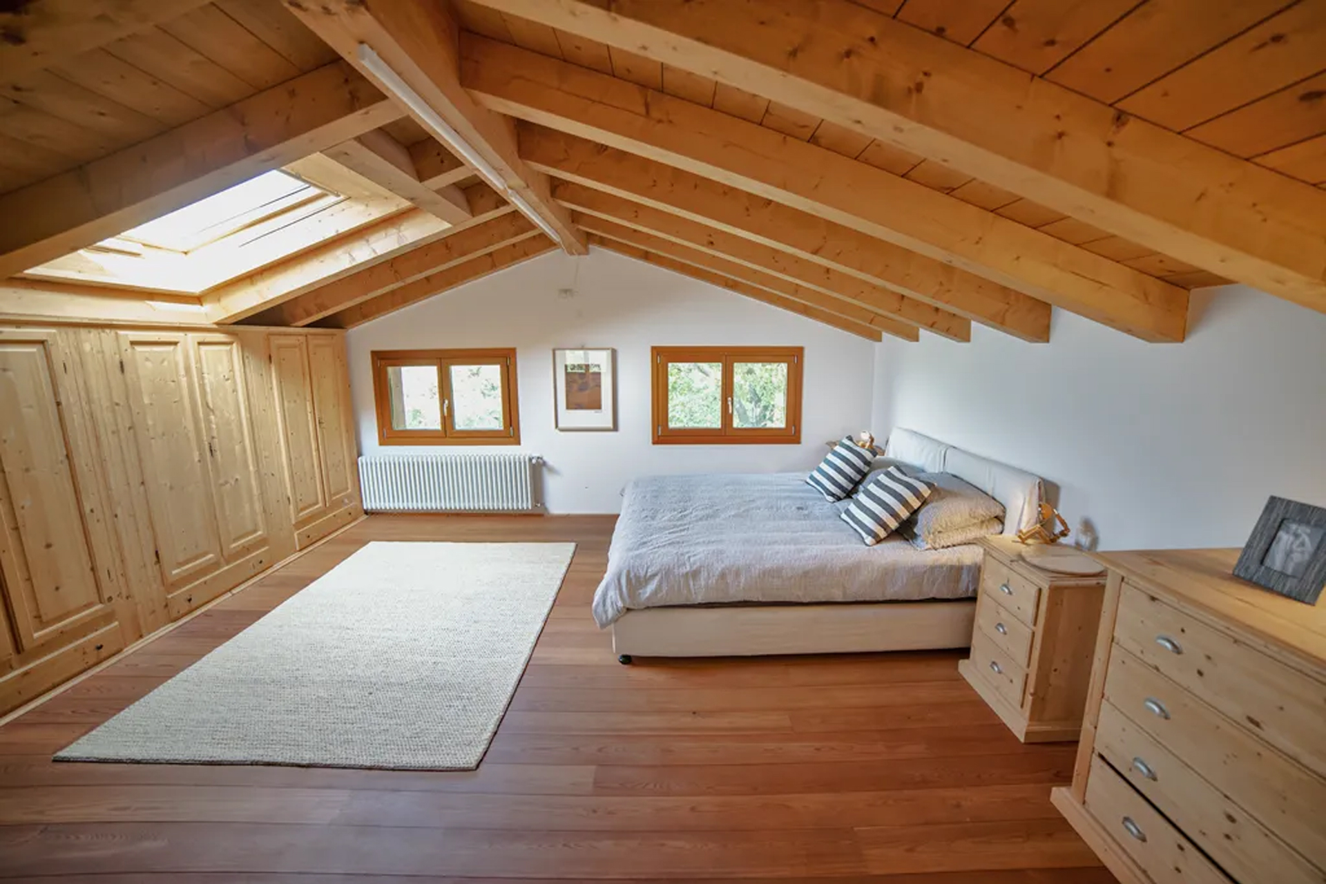 Photograph showing the attic of Villa Ronco Albina